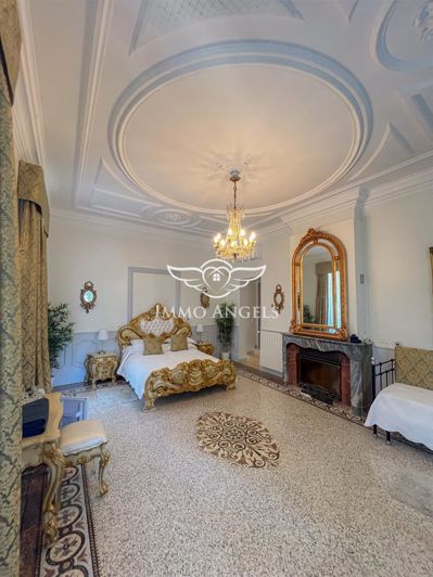 Image No.14-24 Bed Property for sale