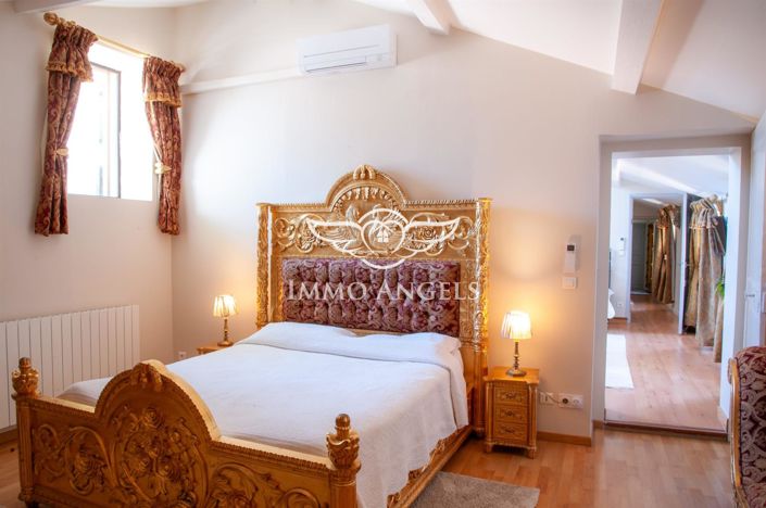 Image No.15-24 Bed Property for sale