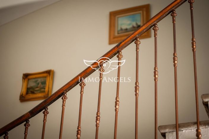 Image No.16-24 Bed Property for sale