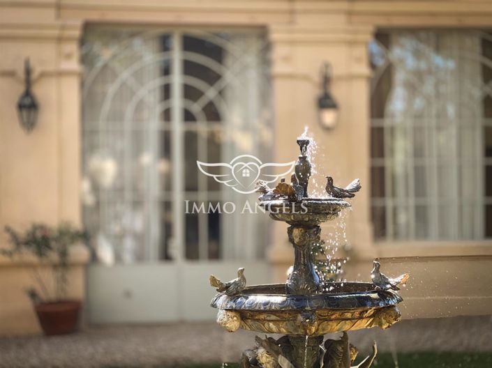 Image No.2-24 Bed Property for sale