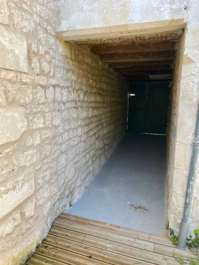 Image No.17-4 Bed House for sale