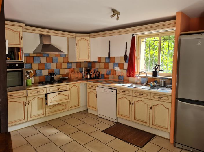 Image No.15-8 Bed House for sale