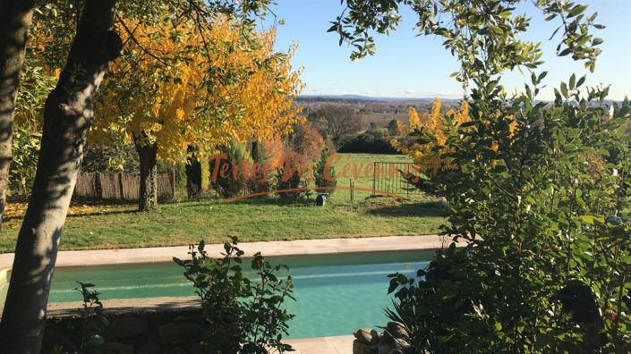 Image No.3-8 Bed House for sale