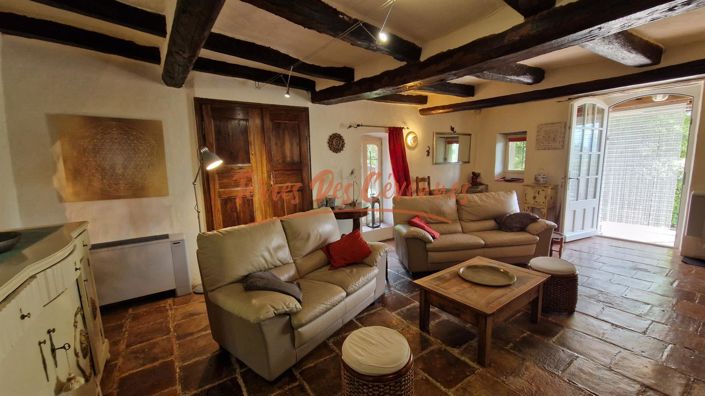 Image No.4-8 Bed House for sale