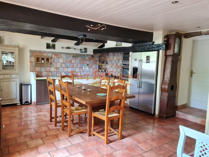 Image No.5-8 Bed House for sale