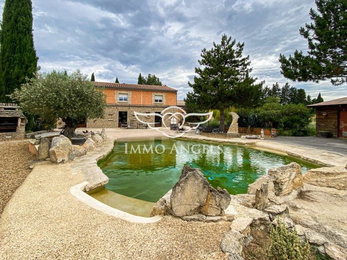 Image No.10-5 Bed Property for sale