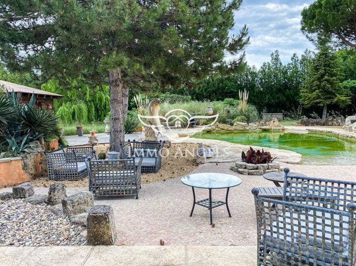 Image No.12-5 Bed Property for sale