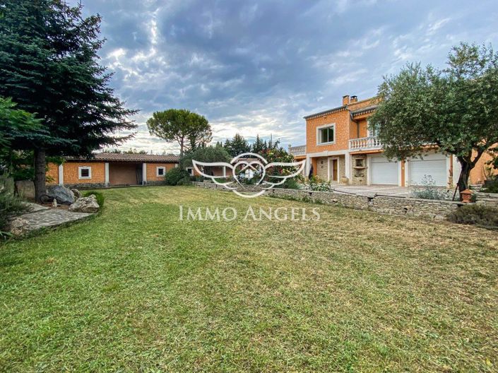 Image No.6-5 Bed Property for sale