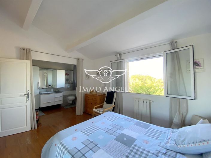 Image No.10-7 Bed House for sale