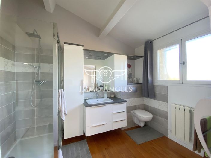 Image No.11-7 Bed House for sale