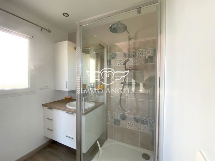 Image No.15-7 Bed House for sale