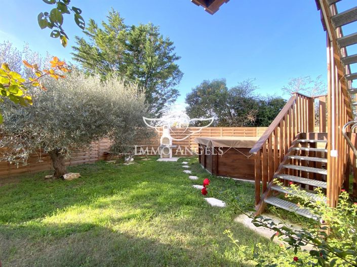 Image No.16-7 Bed House for sale