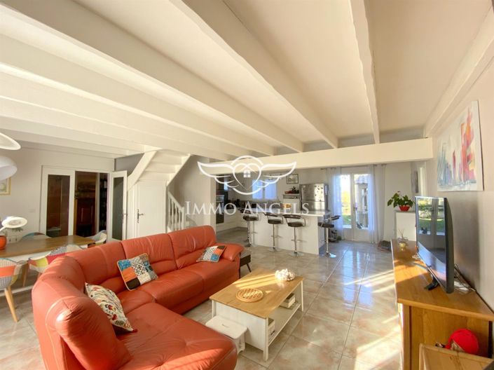 Image No.6-7 Bed House for sale