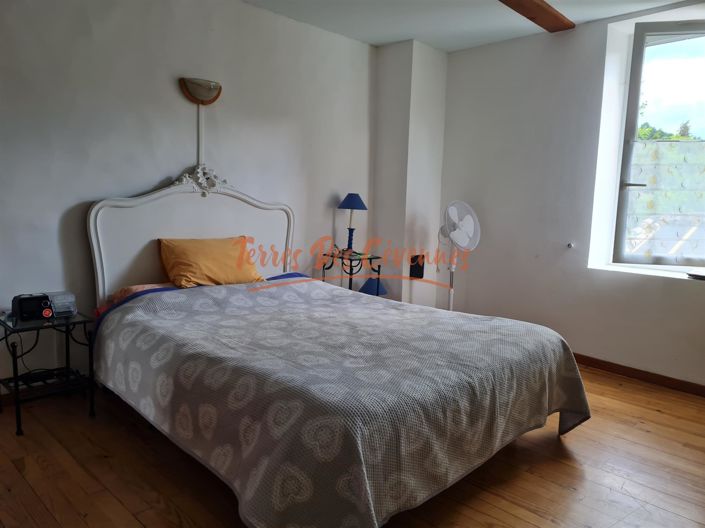 Image No.5-4 Bed House for sale