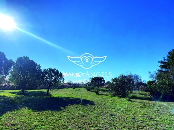 Image No.7-8 Bed House for sale