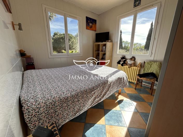 Image No.10-3 Bed House for sale