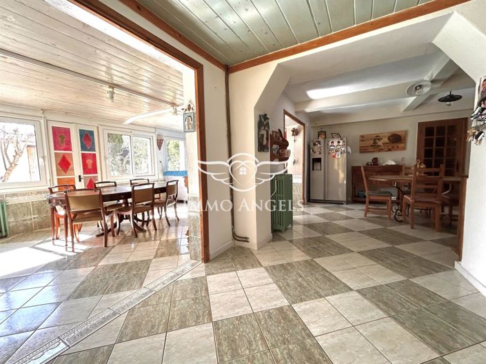 Image No.8-3 Bed House for sale