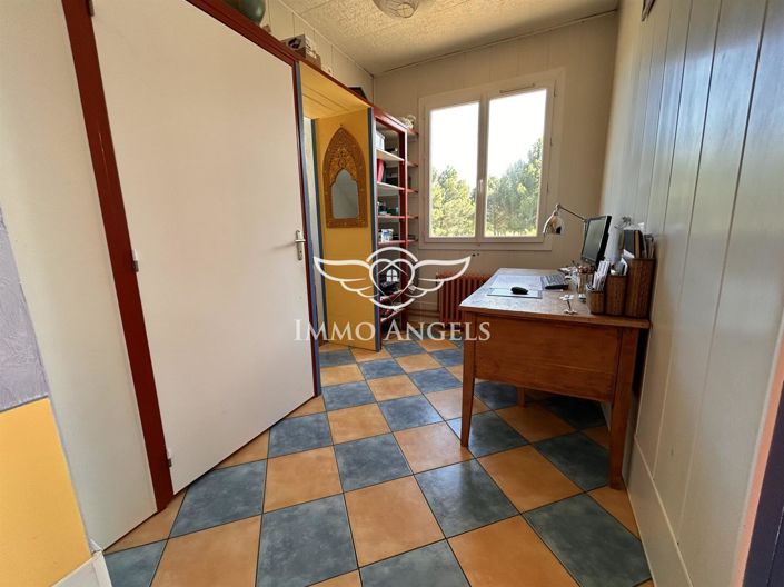 Image No.9-3 Bed House for sale