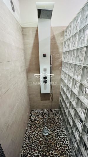 Image No.20-4 Bed Property for sale