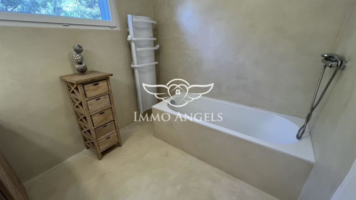 Image No.22-4 Bed Property for sale