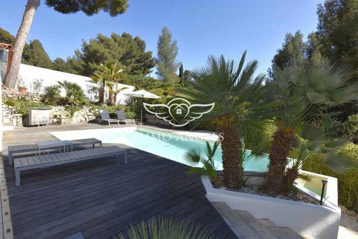 Image No.5-4 Bed Property for sale