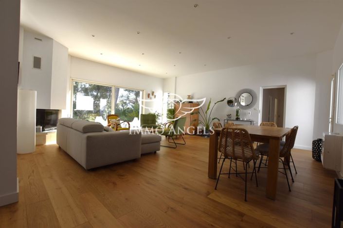 Image No.7-4 Bed Property for sale