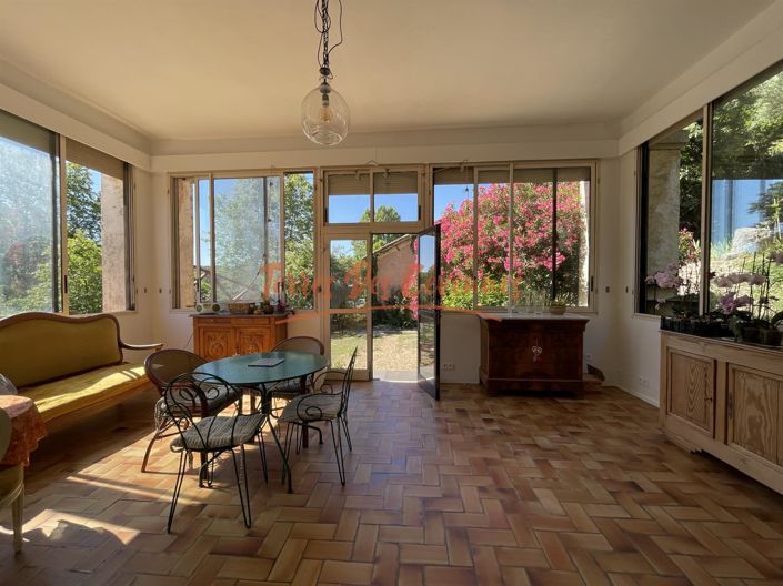 Image No.6-4 Bed House for sale