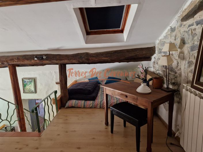 Image No.10-3 Bed House for sale