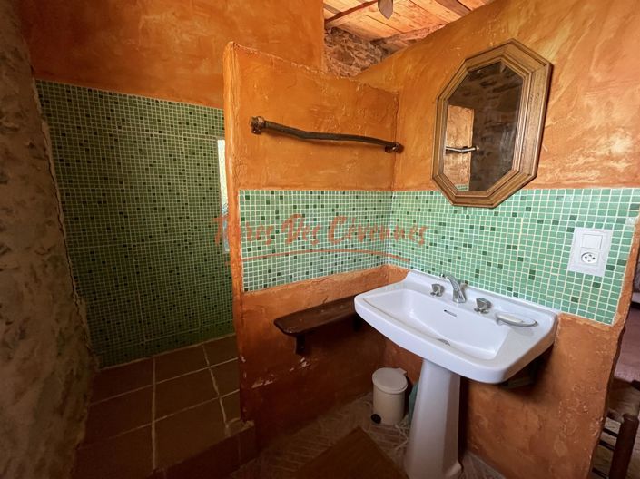 Image No.15-3 Bed House for sale