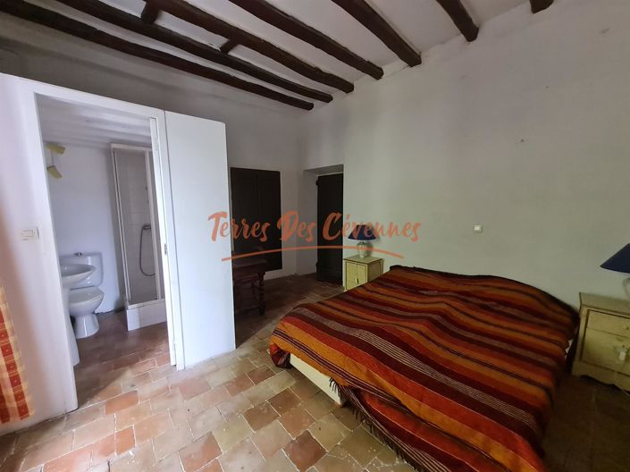 Image No.10-6 Bed House for sale