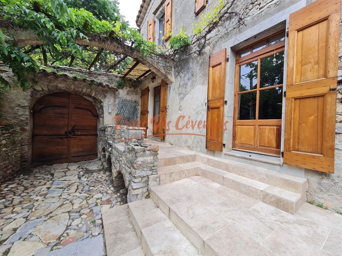 Image No.2-6 Bed House for sale