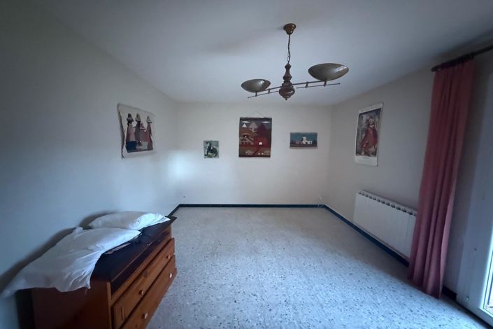 Image No.9-4 Bed House for sale