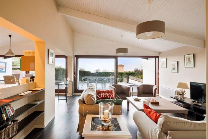 Image No.3-3 Bed Apartment for sale