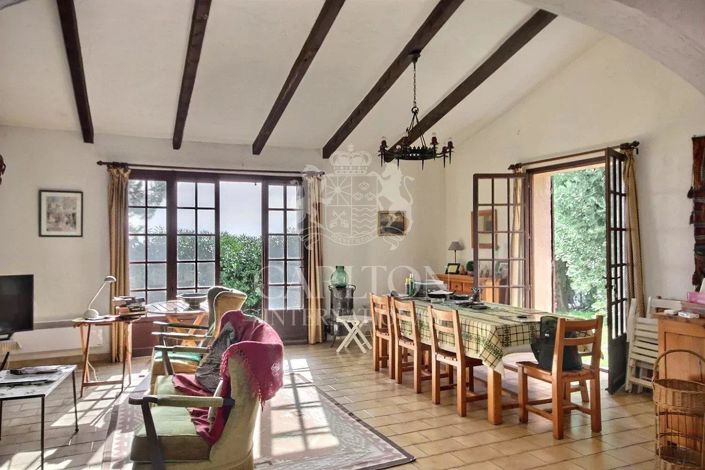 Image No.4-5 Bed House for sale