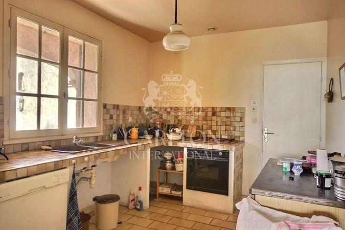 Image No.5-5 Bed House for sale