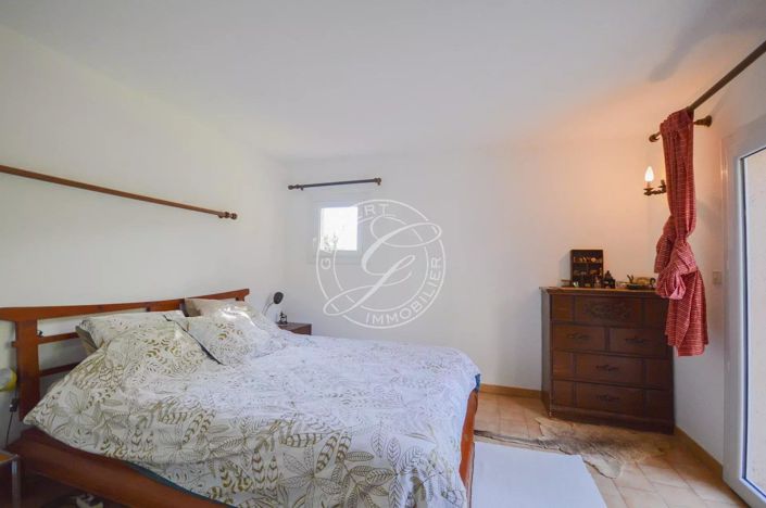 Image No.10-2 Bed House for sale