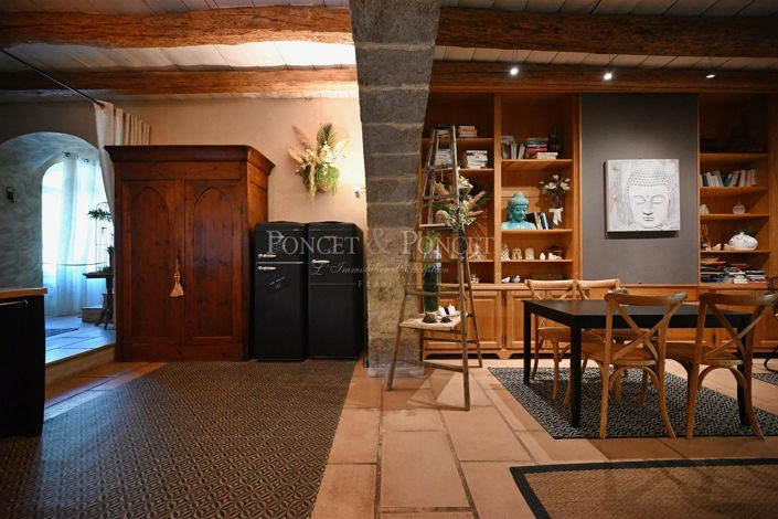 Image No.12-7 Bed House for sale