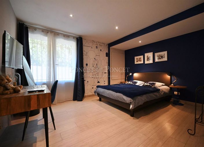 Image No.23-7 Bed House for sale