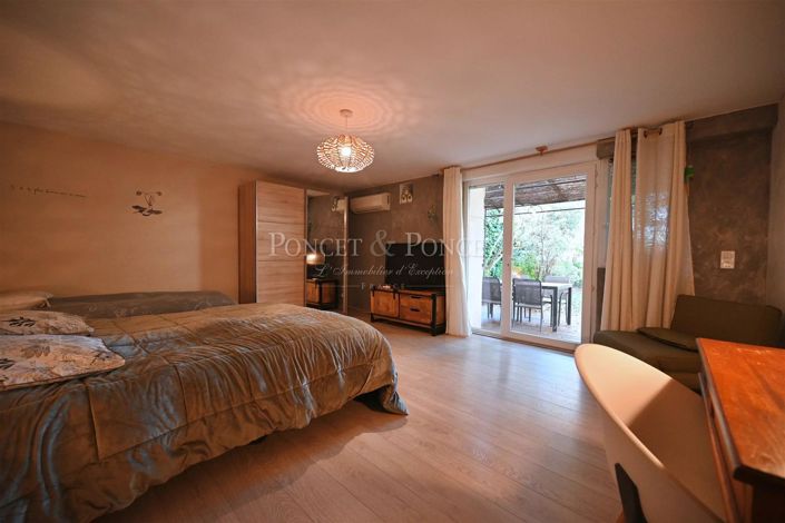 Image No.26-7 Bed House for sale