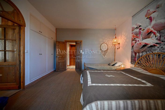 Image No.29-7 Bed House for sale