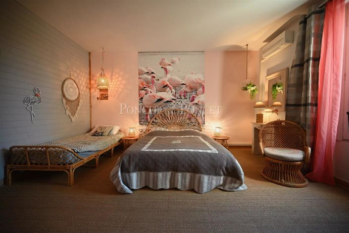 Image No.30-7 Bed House for sale