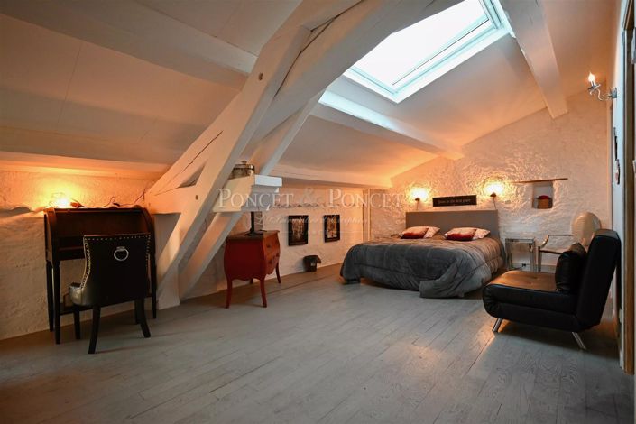 Image No.35-7 Bed House for sale