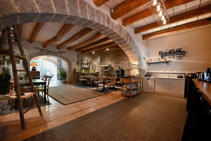 Image No.6-7 Bed House for sale