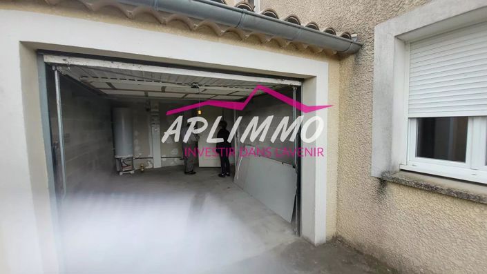 Image No.8-3 Bed House for sale