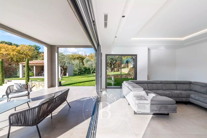 Image No.17-4 Bed House for sale