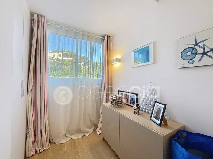 Image No.12-3 Bed Apartment for sale