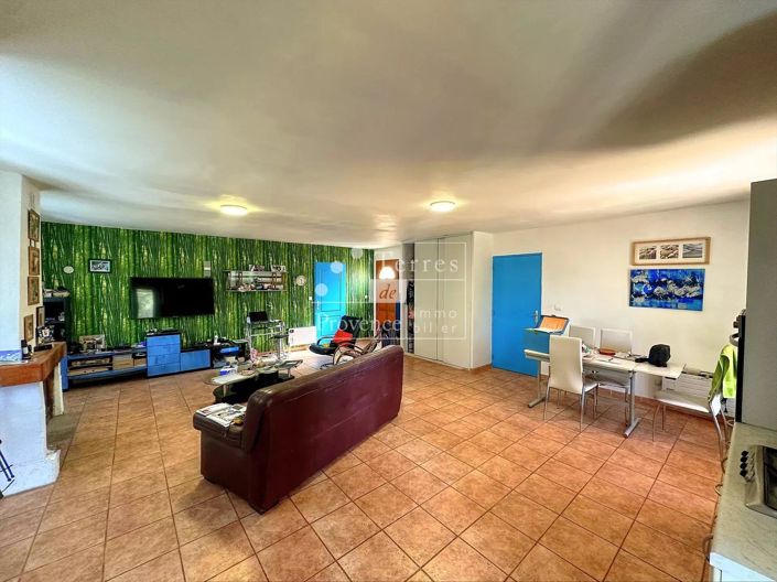 Image No.5-Maison de 4 chambres à vendre à Sillans-la-Cascade