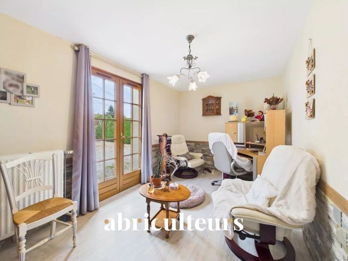 Image No.9-3 Bed House for sale