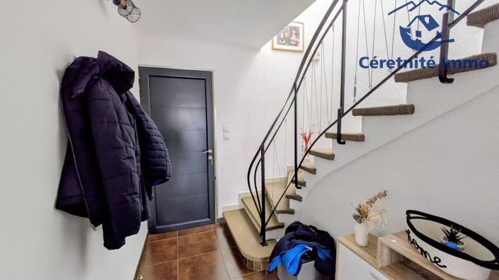 Image No.9-3 Bed House for sale