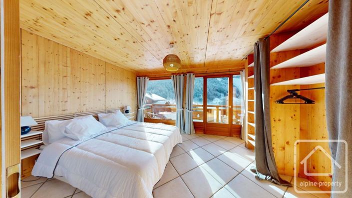 Image No.15-5 Bed Apartment for sale